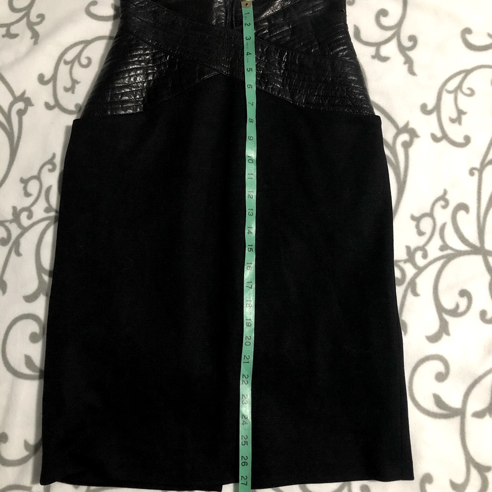 High-Waisted Vintage Pencil Skirt - Picture 5 of 7